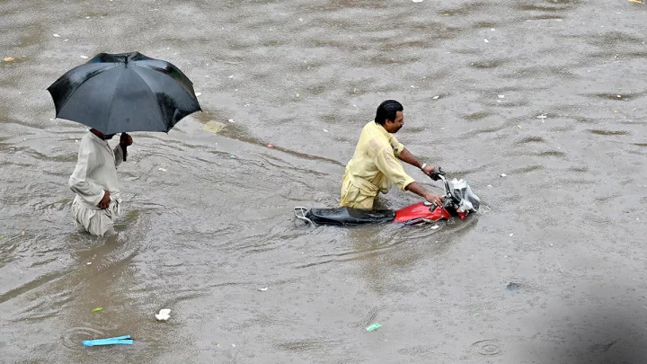 ভারী বৃষ্টিতে পাকিস্তানে ৮৬ জনের মৃত্যু