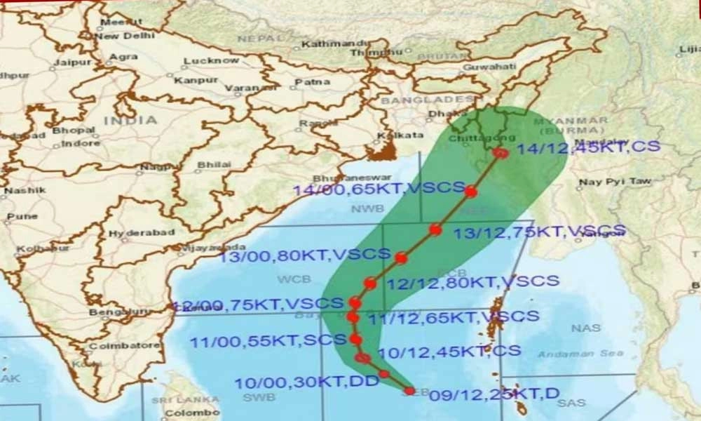 মোখার মূল কেন্দ্রটি যাবে মিয়ানমার দিয়ে