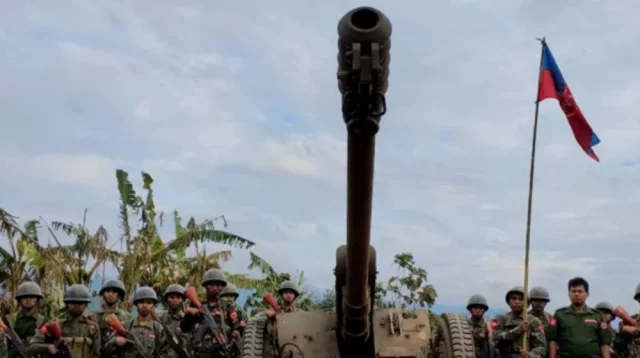 জান্তা বাহিনীকে হটিয়ে রাখাইন দখলের দাবি আরাকান আর্মির