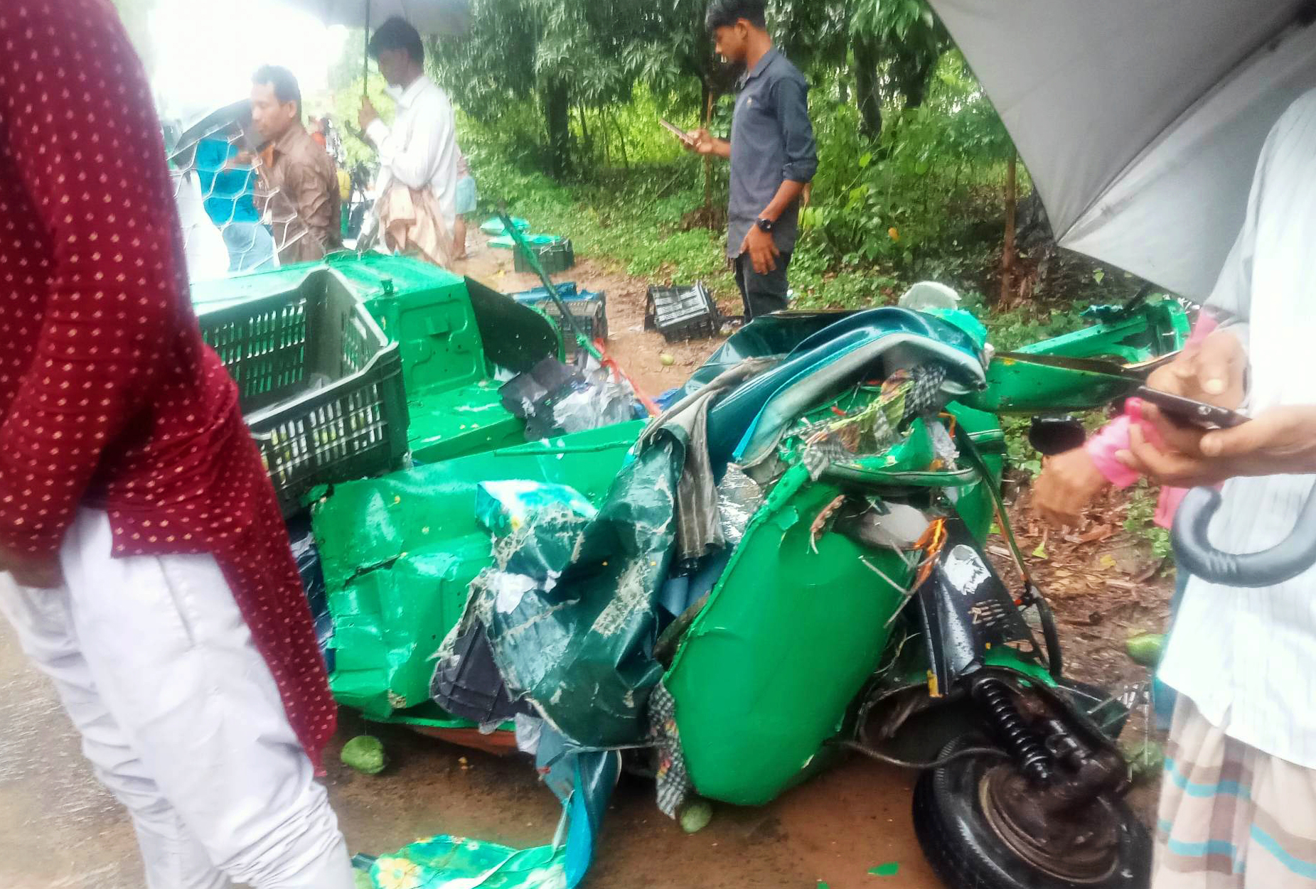 মানিকছড়িতে সিএনজি-কাভার্ড ভ্যান সংঘর্ষে নিহত ২