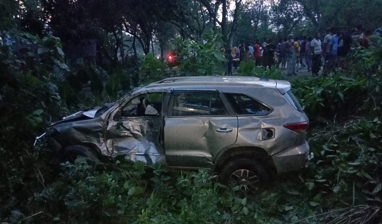 চুয়াডাঙ্গায় কার ও মোটরসাইকেল সংঘর্ষে দুই খাদ্য কর্মকর্তা নিহত