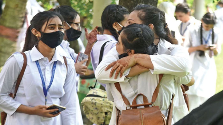 প্রচণ্ড গরম: প্রাথমিকের পর এবার মাধ্যমিকেও ছুটি ঘোষণা