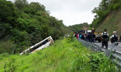 মেক্সিকোতে অভিবাসীবাহী বাস খাদে পড়ে নিহত ১৮